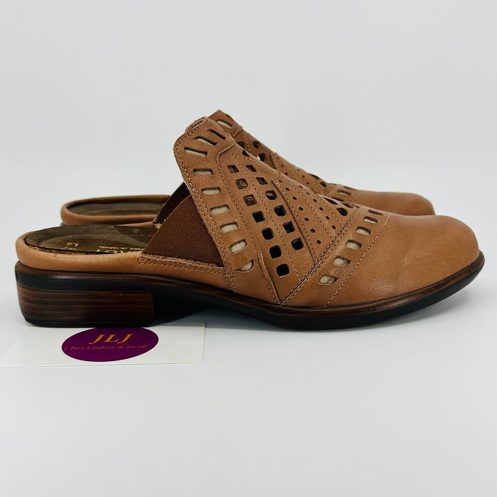 Naot Women's Sharkia Mocha Leather/Stone Nubuck Comfort Mules Size 37 EU/ 6 US